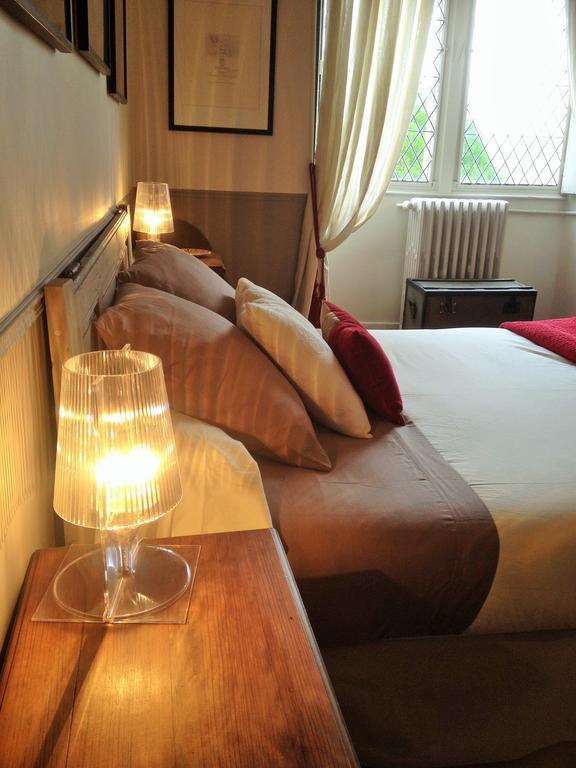 Chateau De Maumont Affittacamere *