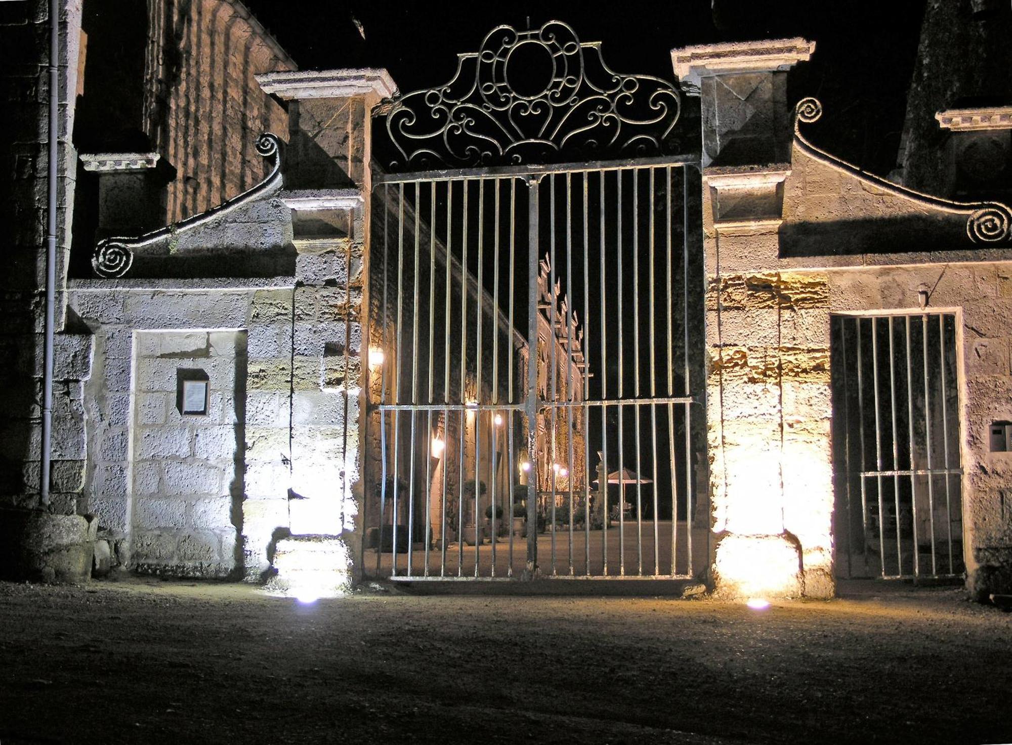Chateau De Maumont
